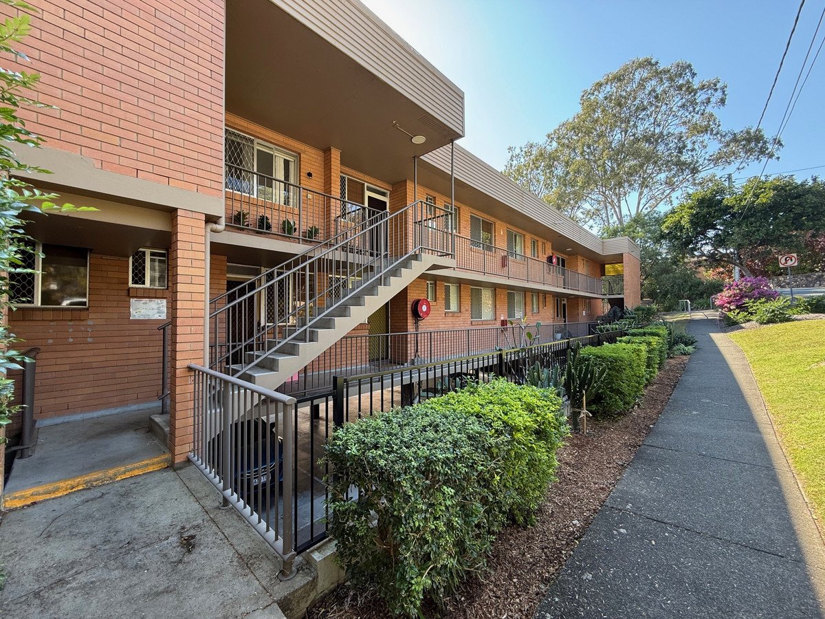 Unit 6/29 West Street BURLEIGH HEADS 1