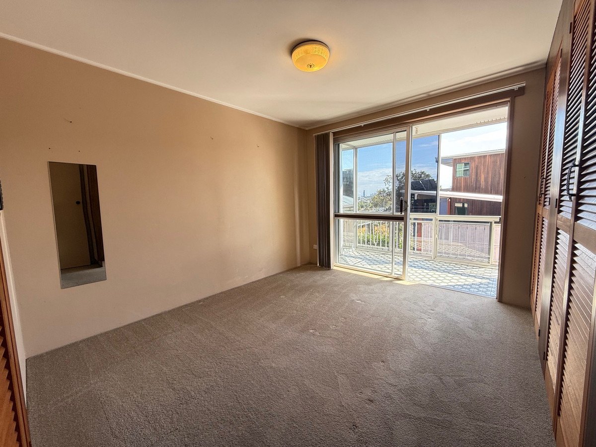 Unit 6/29 West Street BURLEIGH HEADS 9