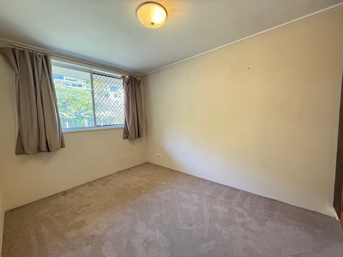 Unit 6/29 West Street BURLEIGH HEADS 11