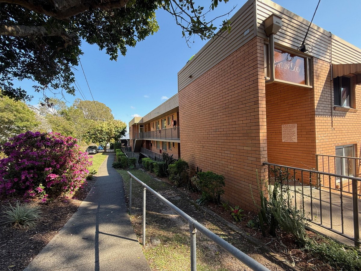 Unit 6/29 West Street BURLEIGH HEADS 14