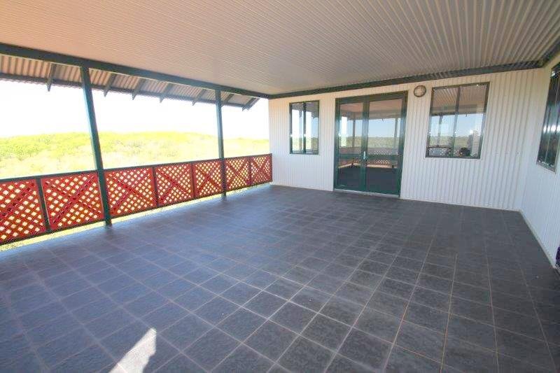 Unit 7, 15-17 Dampier Tce  BROOME 4