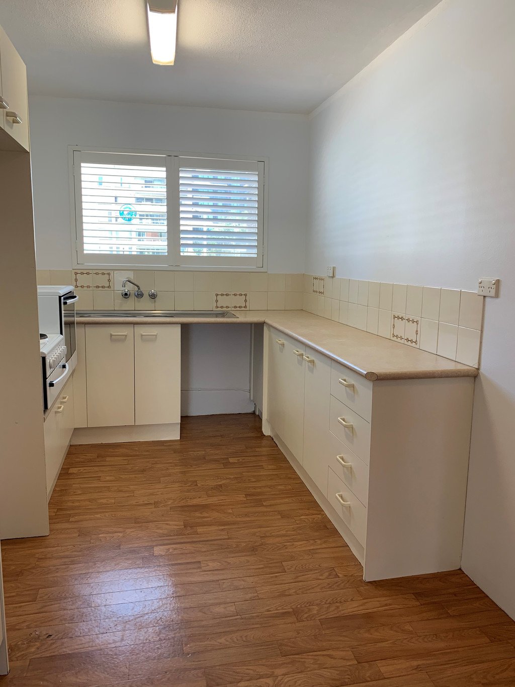 Unit 7/96 The Esplanade BURLEIGH HEADS 2