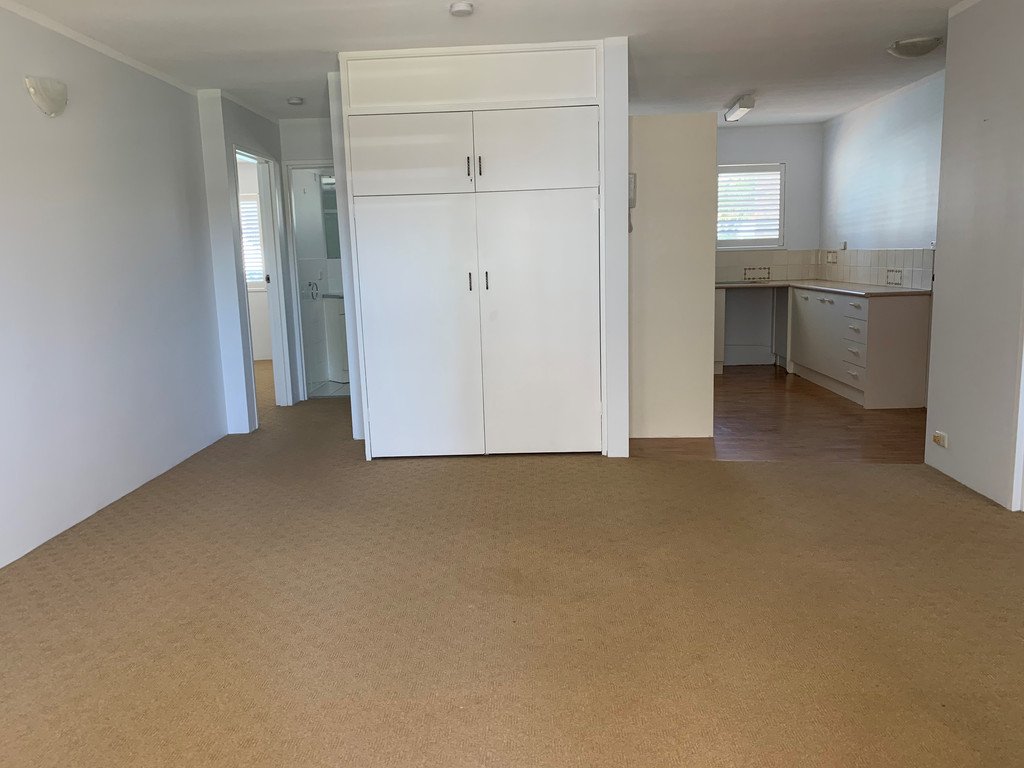 Unit 7/96 The Esplanade BURLEIGH HEADS 5