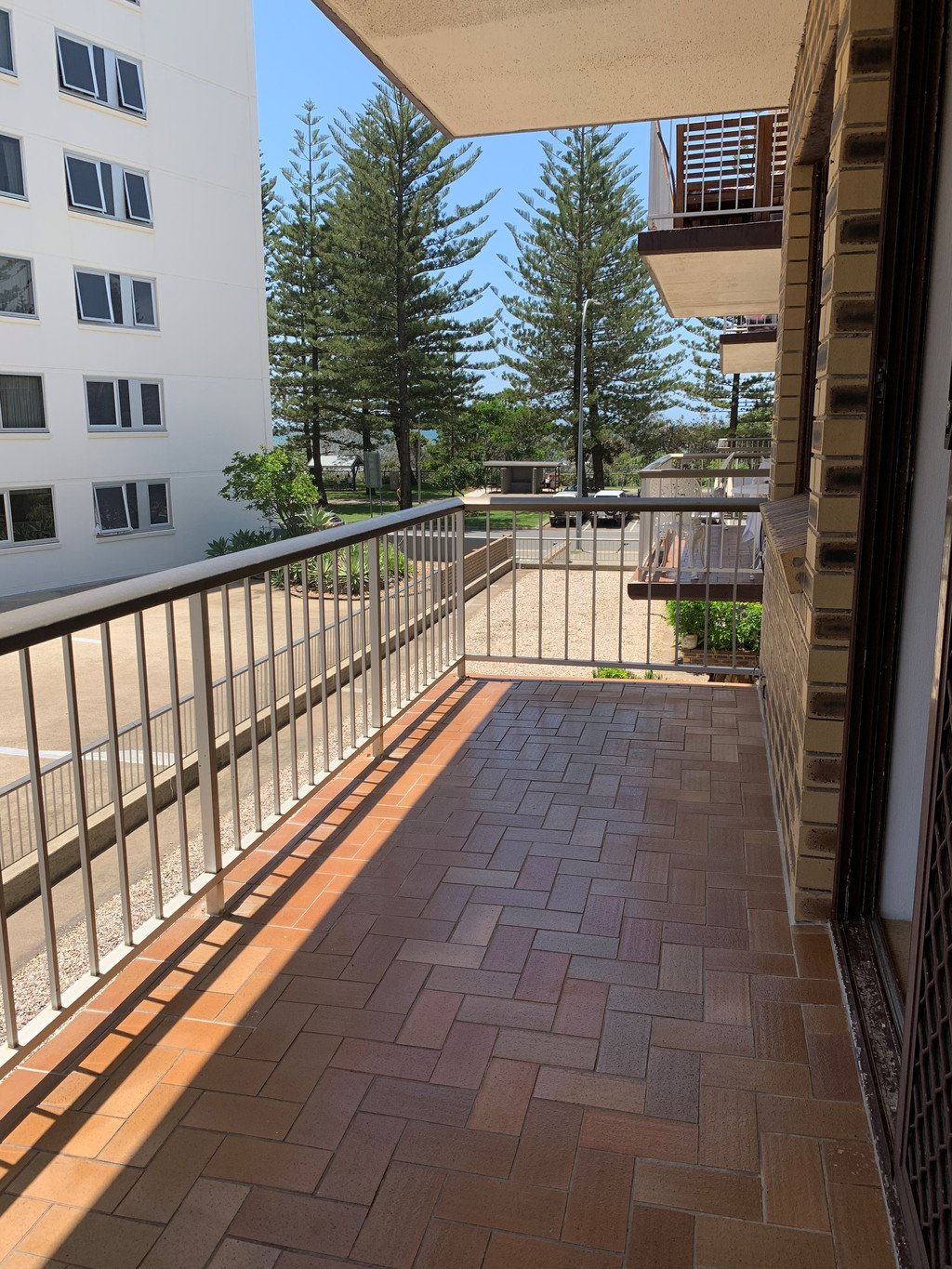 Unit 7/96 The Esplanade BURLEIGH HEADS 6