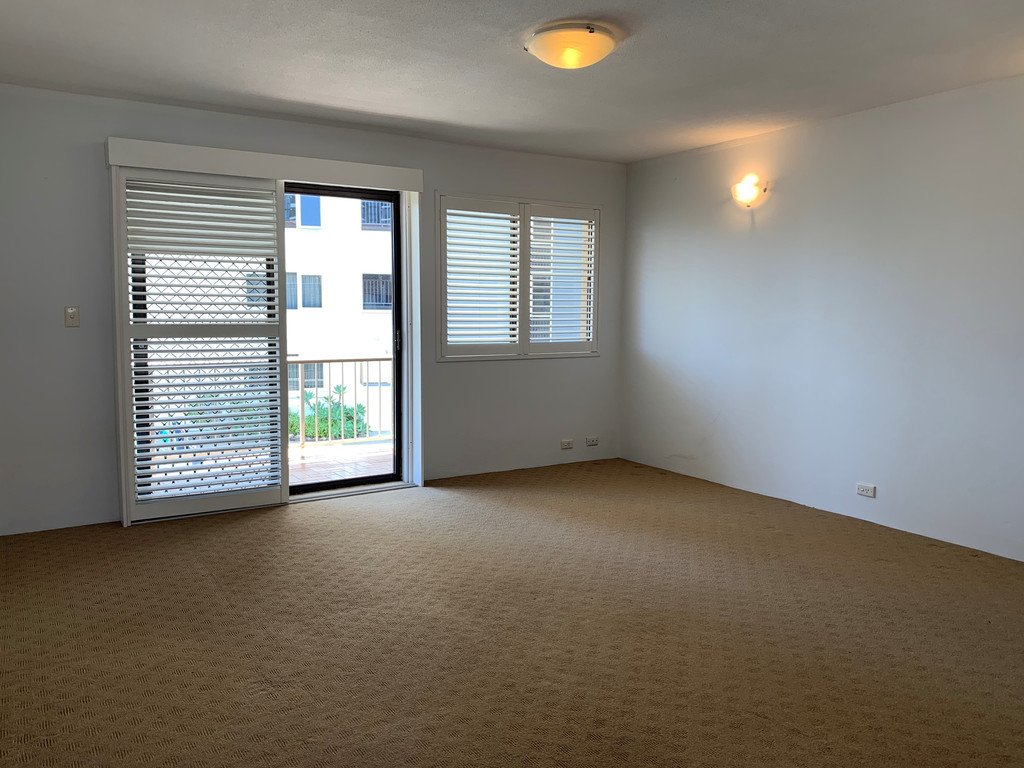 Unit 7/96 The Esplanade BURLEIGH HEADS 9