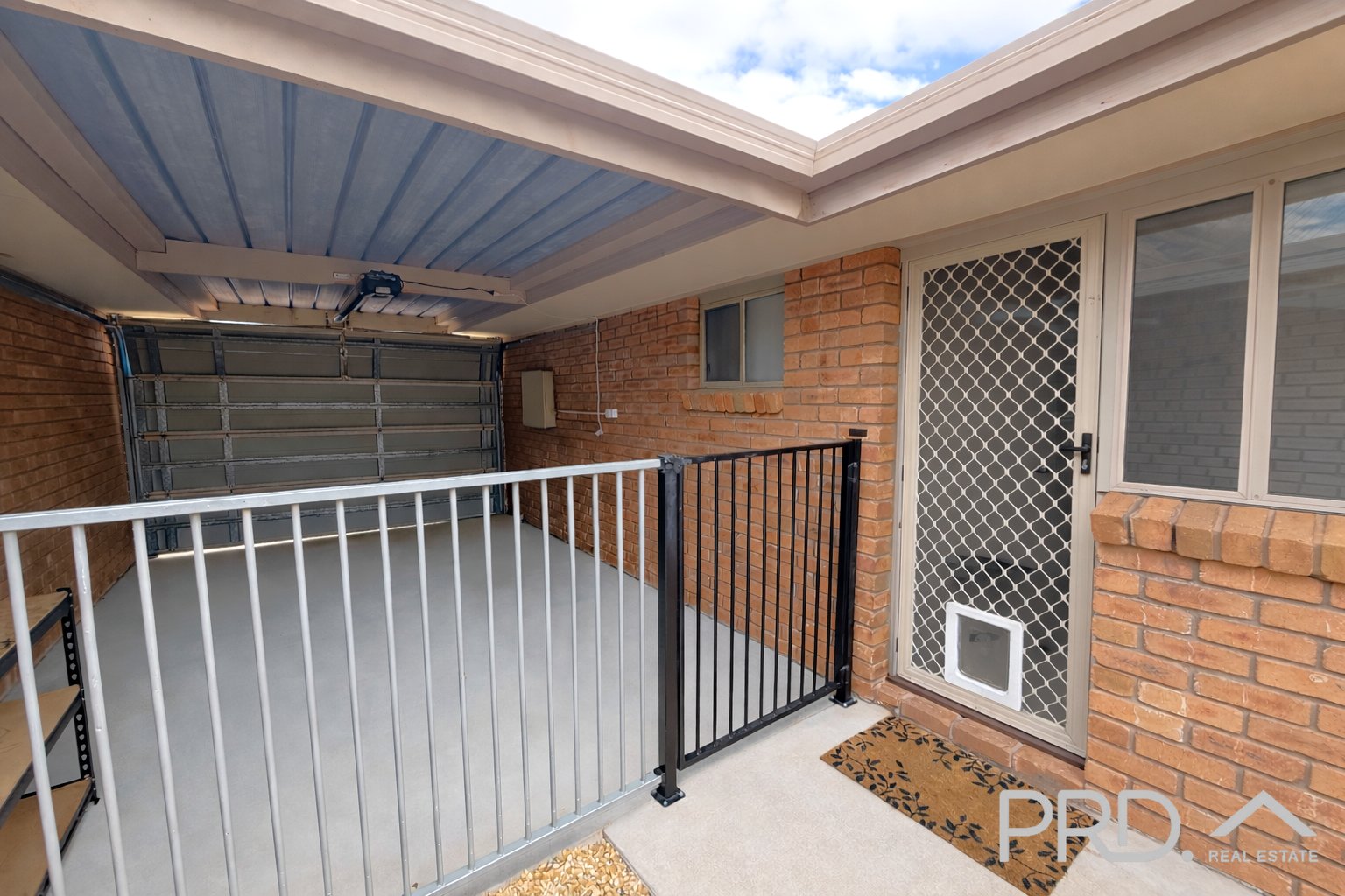 Unit 8, 8 West Road BURONGA 12