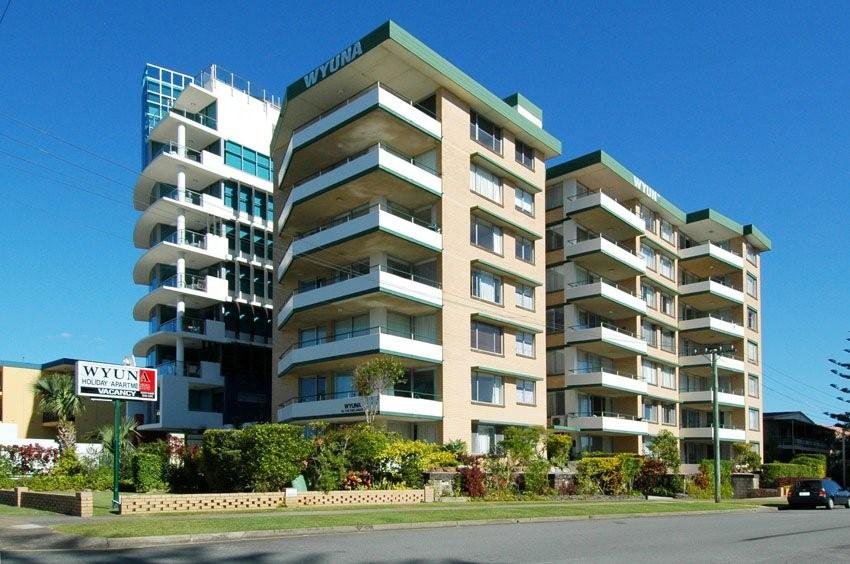 Unit 8 "Wyuna" 82 The Esplanade BURLEIGH HEADS 1