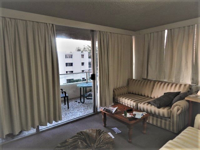 Unit 8 "Wyuna" 82 The Esplanade BURLEIGH HEADS 2
