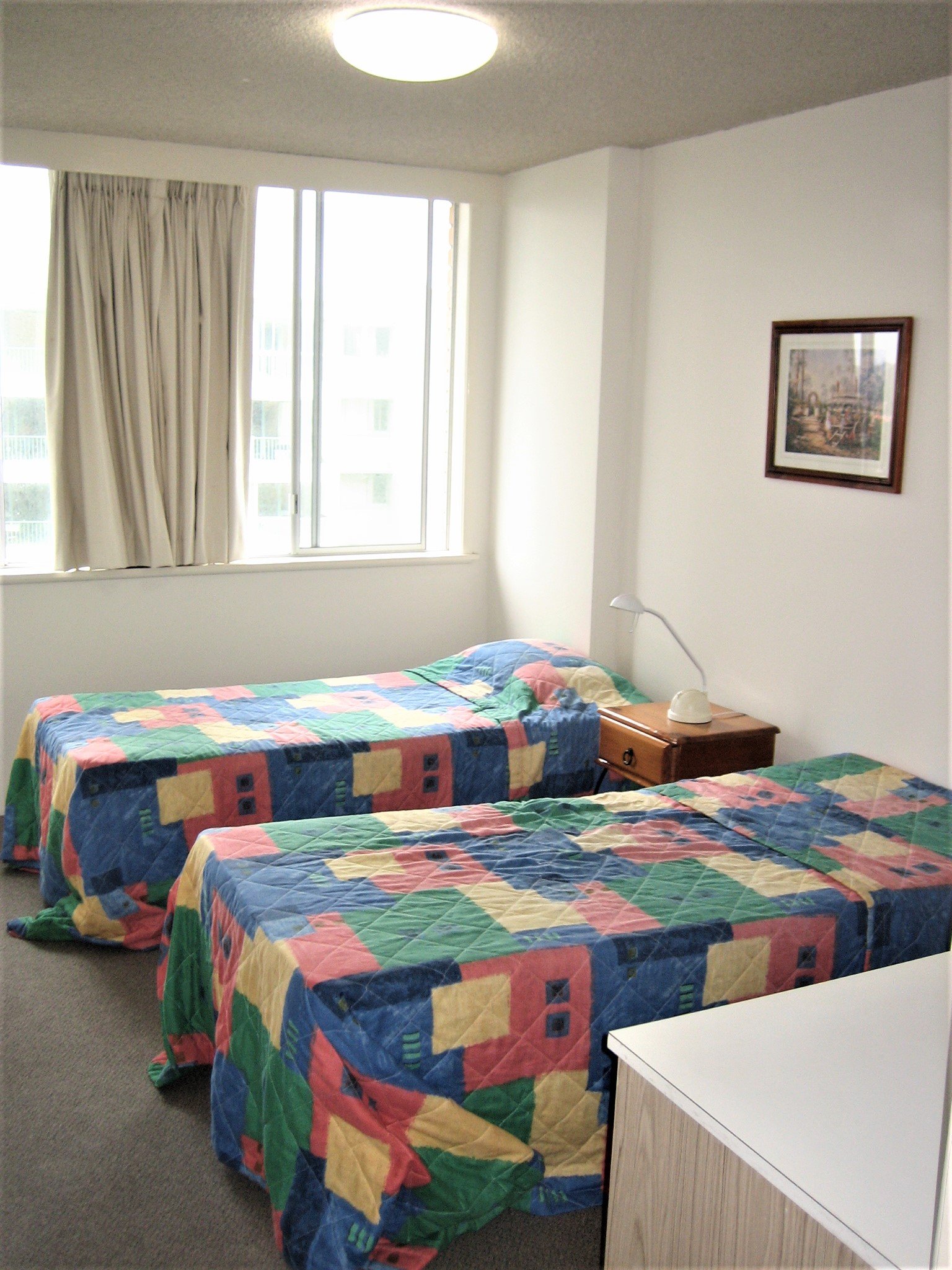 Unit 8 "Wyuna" 82 The Esplanade BURLEIGH HEADS 8