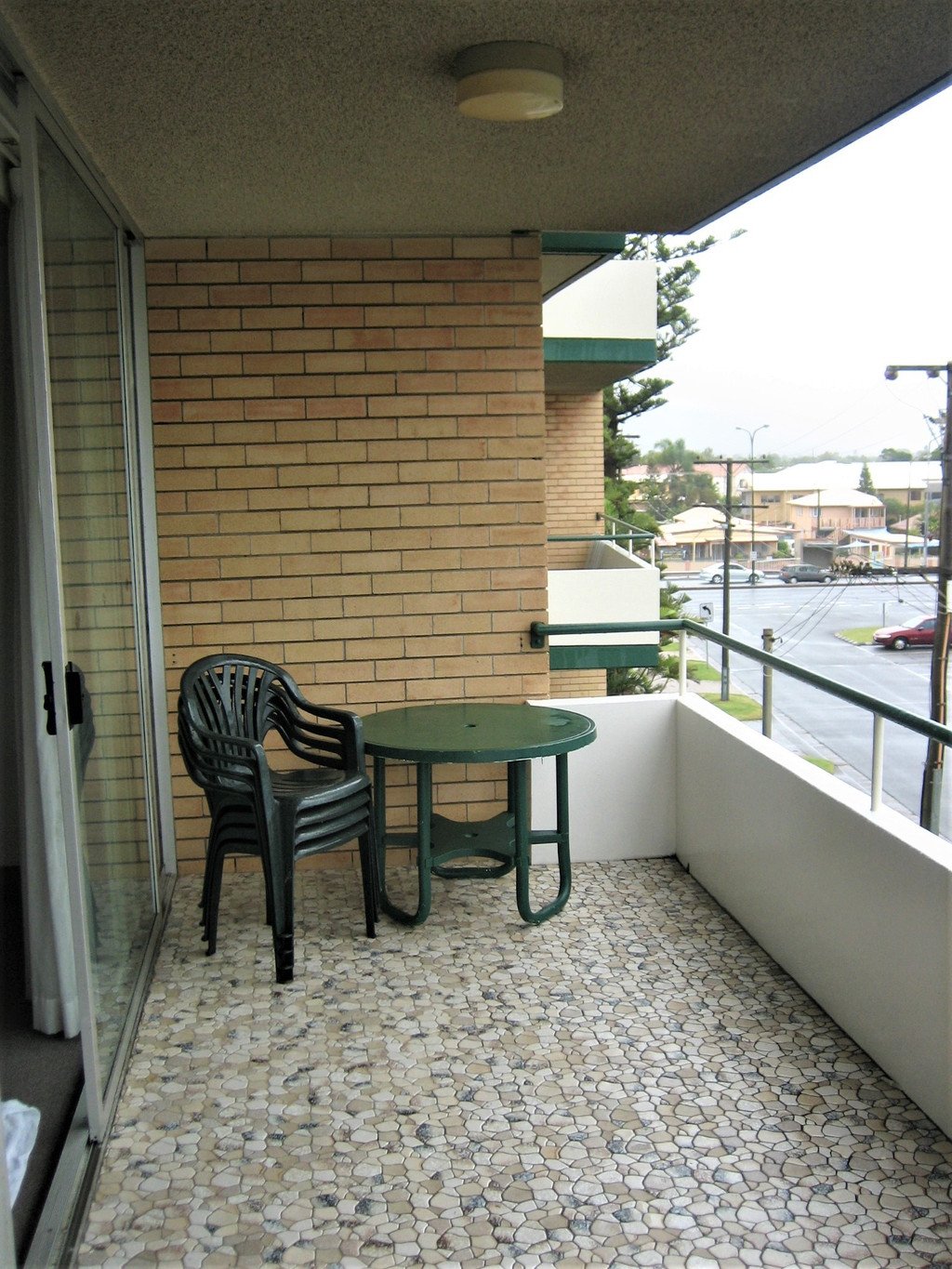Unit 8 "Wyuna" 82 The Esplanade BURLEIGH HEADS 14