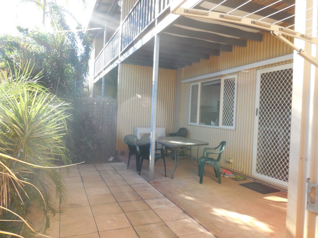 Unit 8/10 De Pledge  CABLE BEACH 7