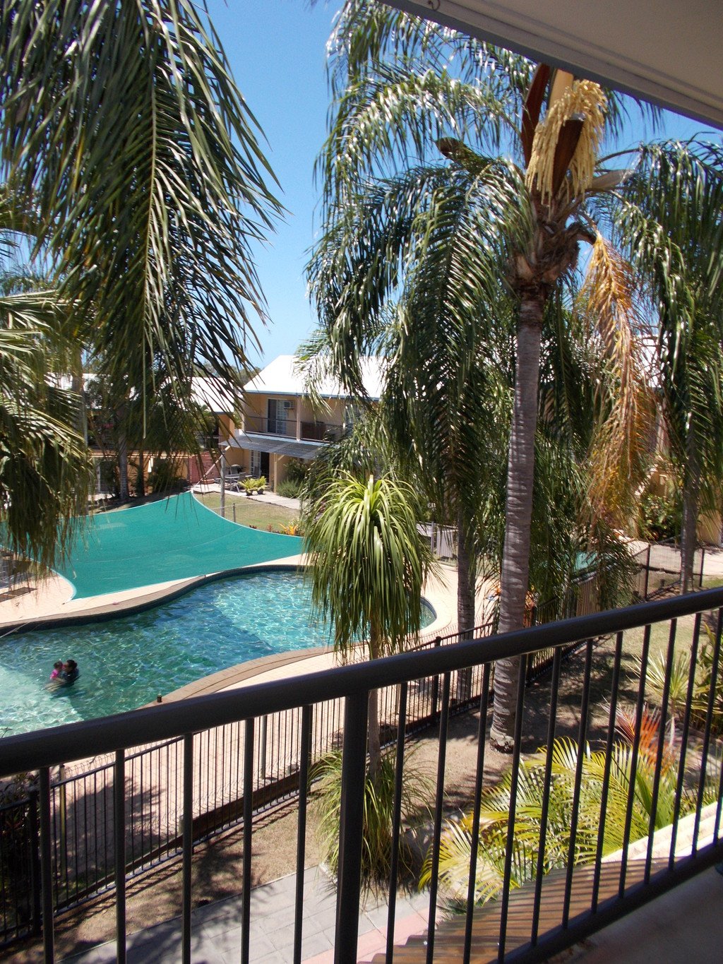 Unit 8/11 Island Drive CANNONVALE 12