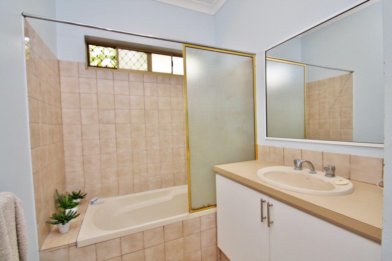 Unit 8/37 Taylor Road CABLE BEACH 3