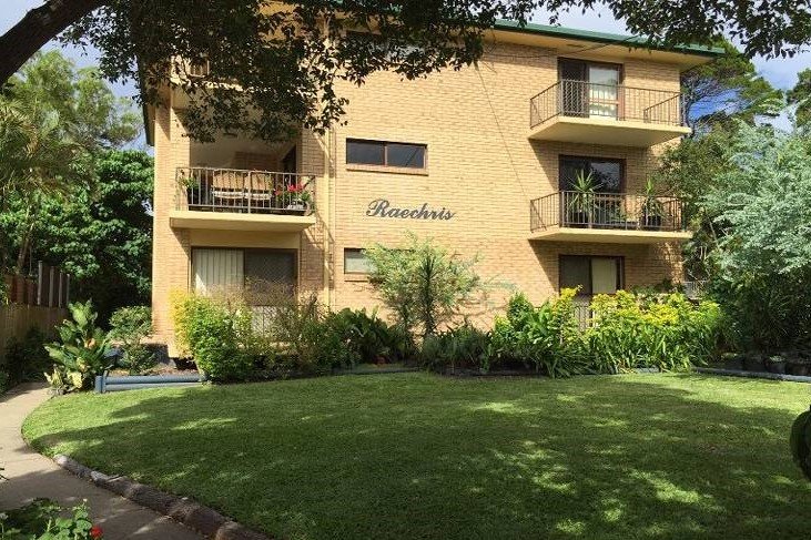 Unit 9/1881 Gold Coast Highway BURLEIGH HEADS 1