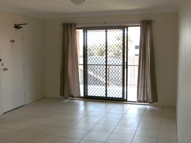 Unit 9/1933 Gold Coast Highway BURLEIGH HEADS 4