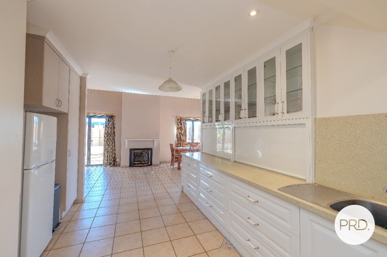 Units 1, 3 & 4, 386 Deakin Avenue MILDURA 5