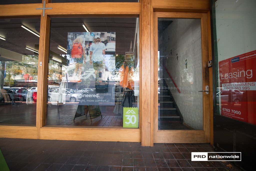 Upstairs 1/312 Peel Street TAMWORTH 2