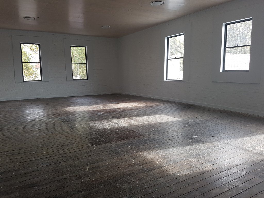 Upstairs 1/312 Peel Street TAMWORTH 7