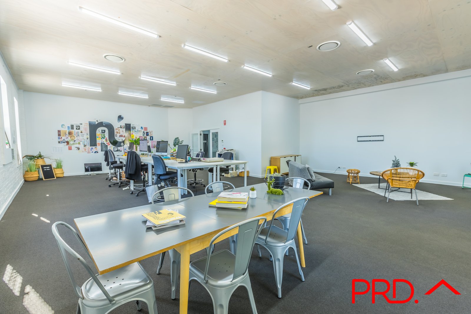 Upstairs 1/312 Peel Street TAMWORTH 4