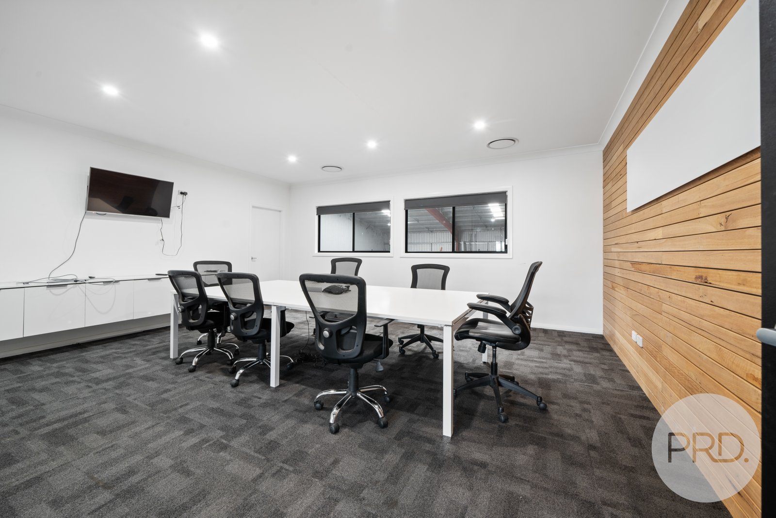 Upstairs, 2/28 Nagle Street WAGGA WAGGA 4