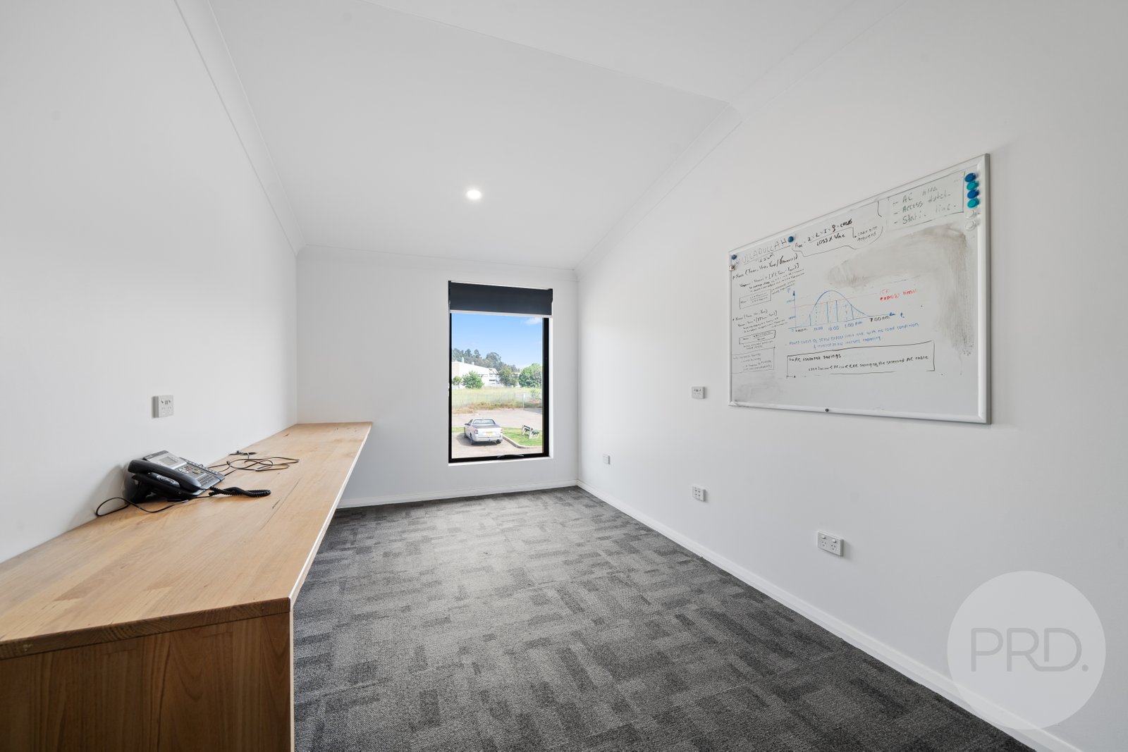 Upstairs, 2/28 Nagle Street WAGGA WAGGA 8