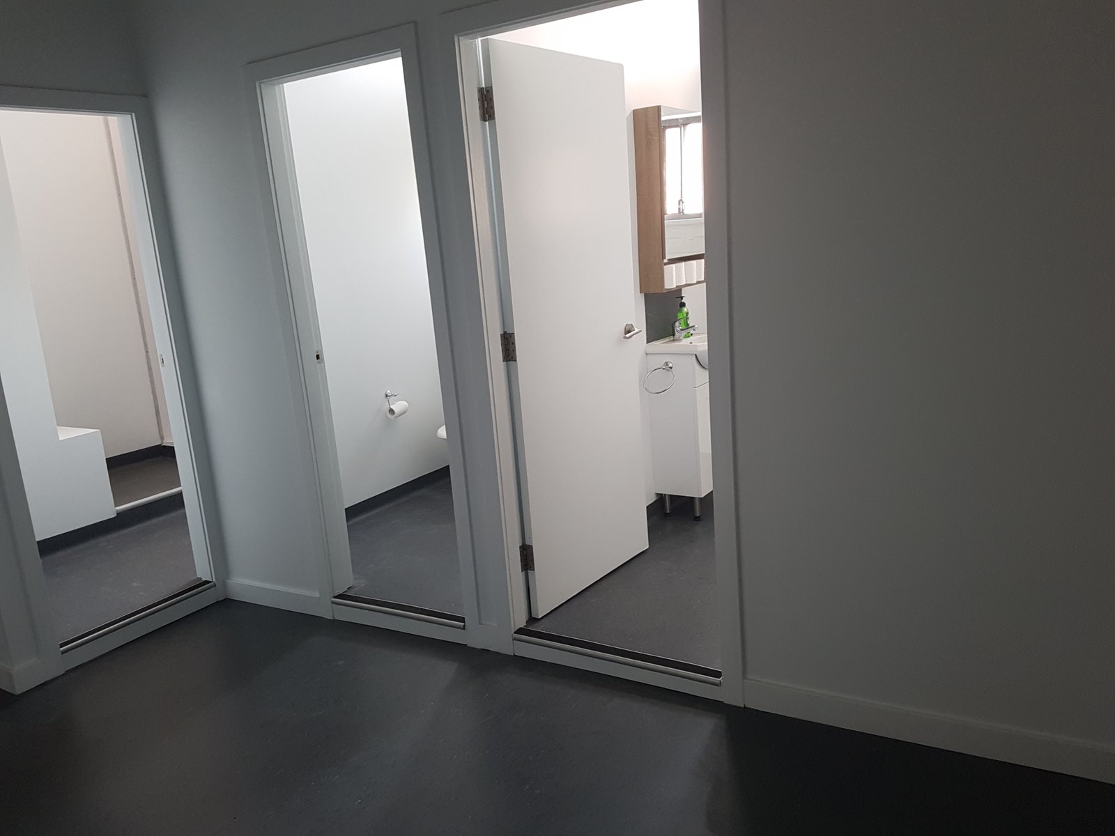 Upstairs 2/312 Peel Street TAMWORTH 12