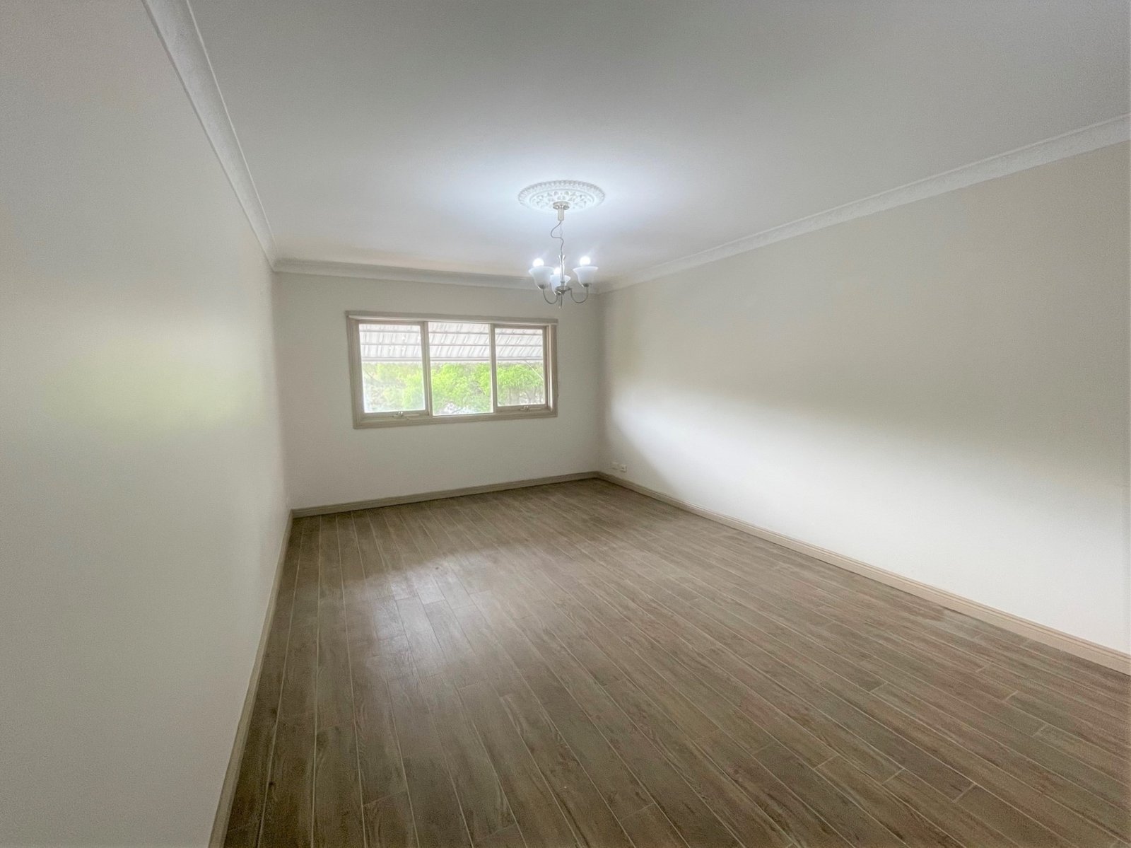 Upstairs/107 Alice Street NEWTOWN 3