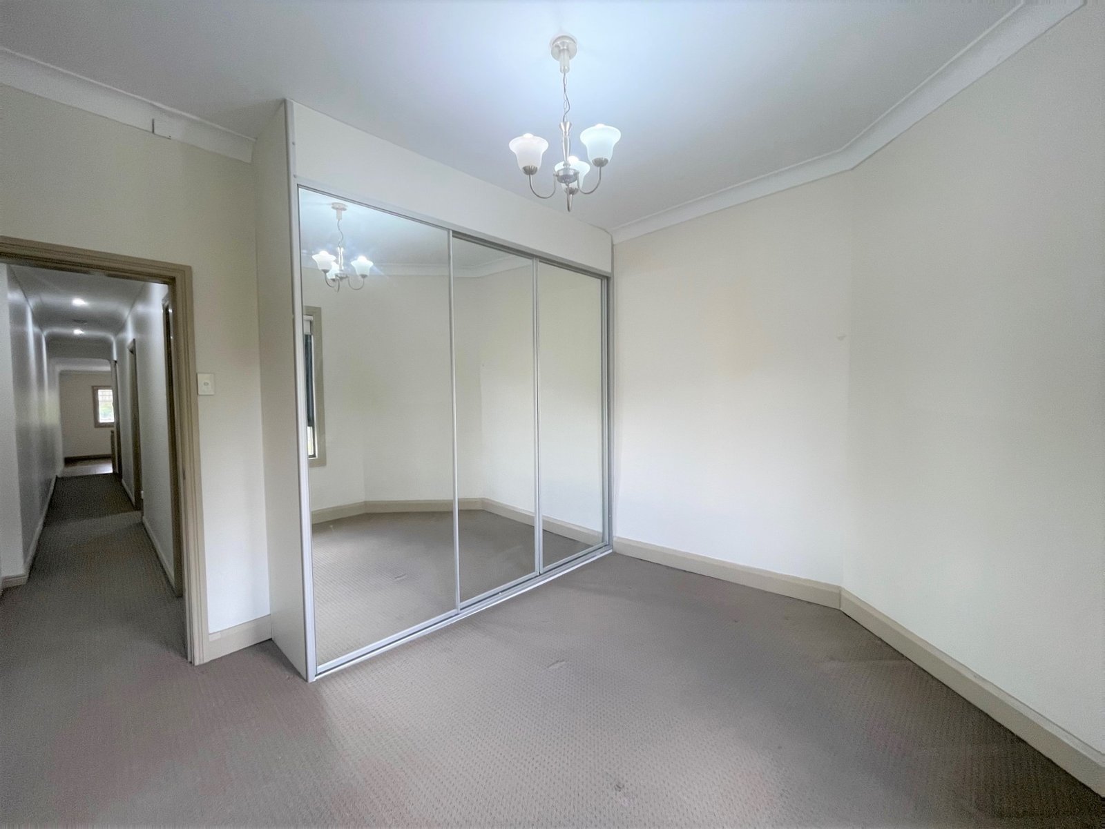 Upstairs/107 Alice Street NEWTOWN 5