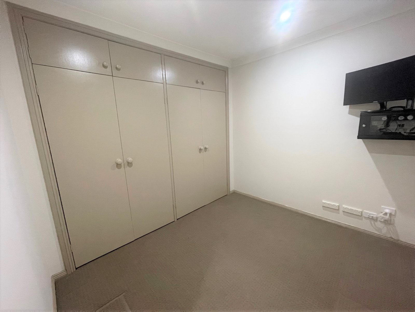 Upstairs/107 Alice Street NEWTOWN 6