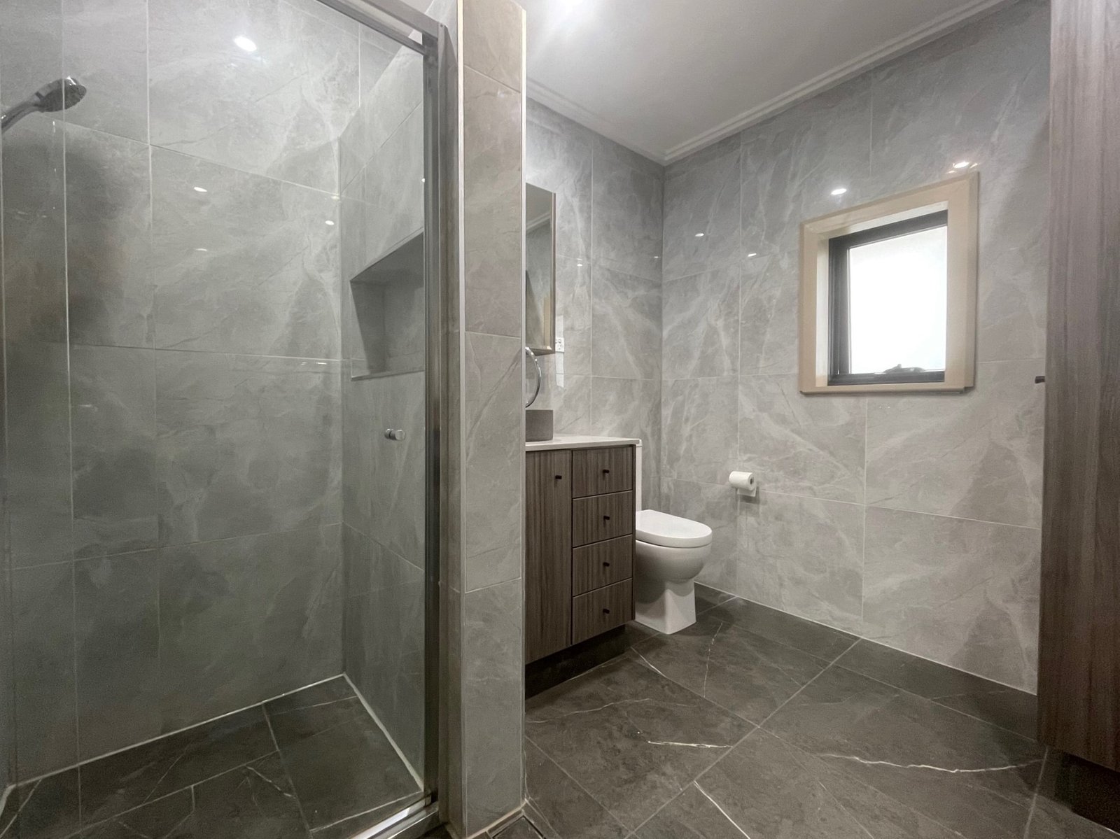 Upstairs/107 Alice Street NEWTOWN 7