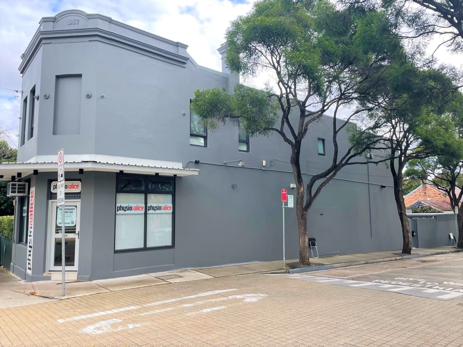 Upstairs/107 Alice Street NEWTOWN 9