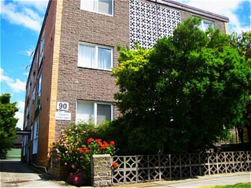 Photos: WEST FOOTSCRAY