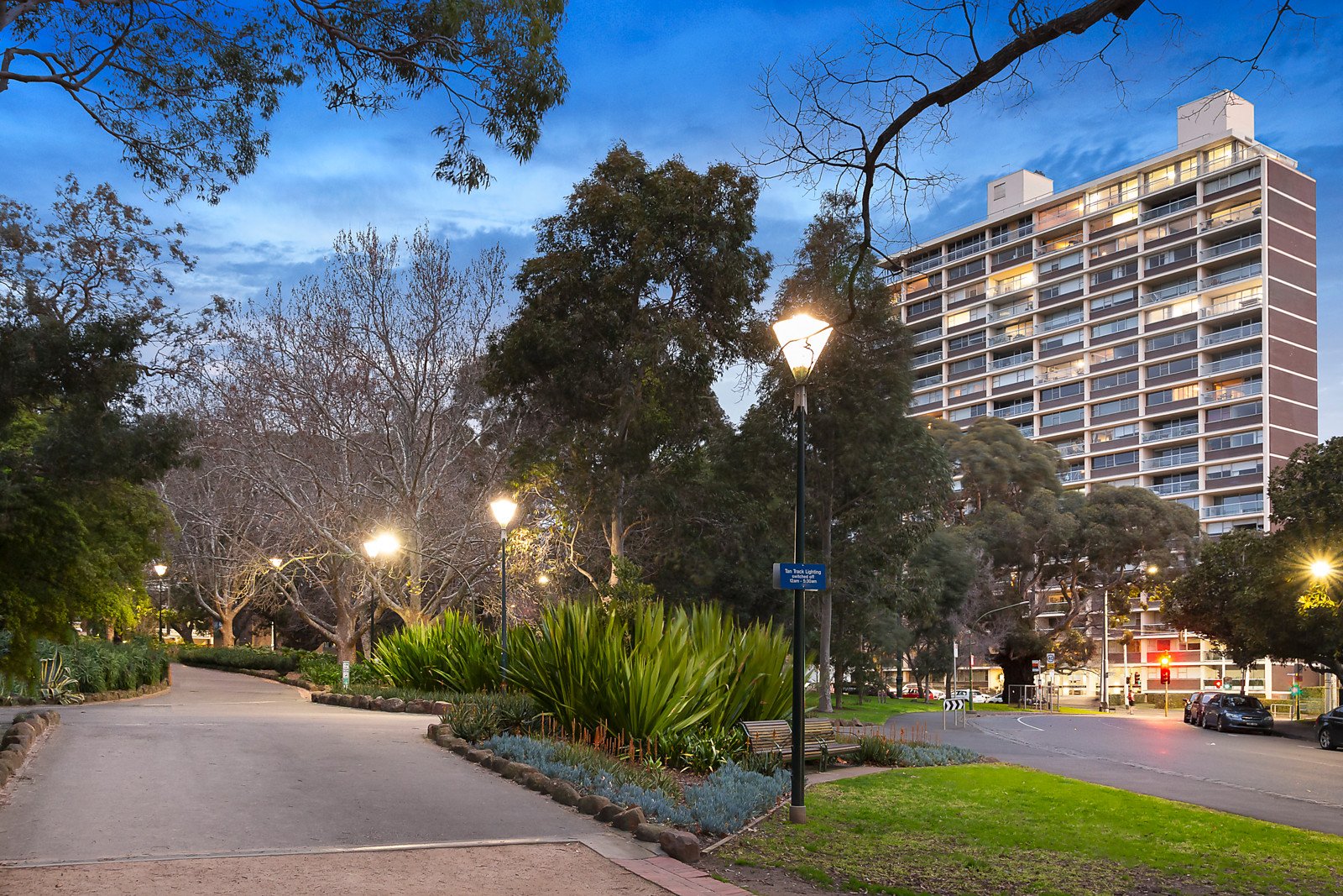 West Penthouse/193 Domain Road, South Yarra, VIC