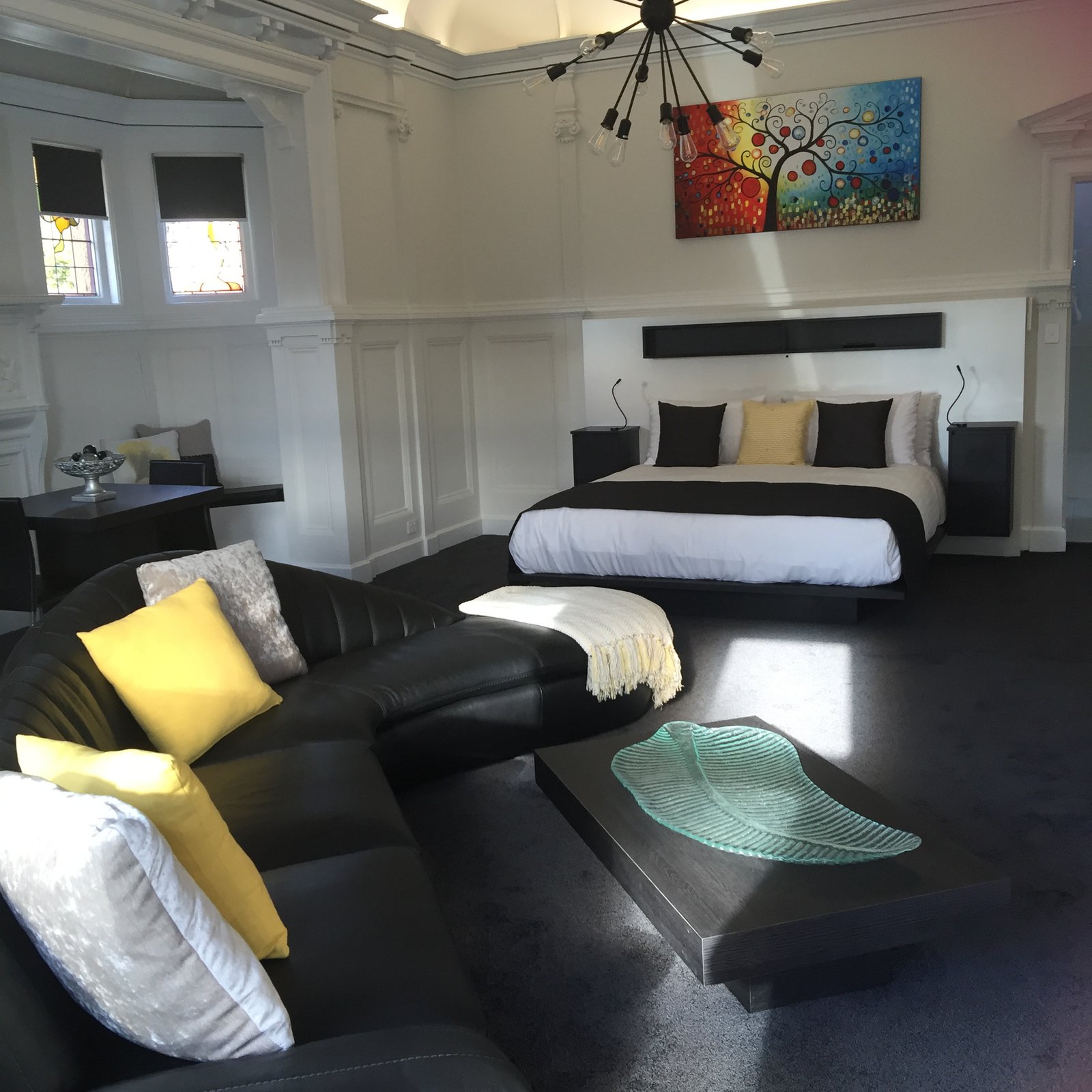 Young Suite/23 Stoke Street NEW TOWN 4