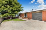 https://images.listonce.com.au/custom/160x/listings/1-239-caroline-chisholm-drive-kyneton-vic-3444/782/01328782_img_10.jpg?yI6VhoZi5e0