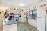 https://images.listonce.com.au/custom/160x/listings/1-241-caroline-chisholm-drive-kyneton-vic-3444/400/01051400_img_02.jpg?Icn5PJnXHIU