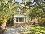 https://images.listonce.com.au/custom/160x/listings/1-4-81-hotham-street-st-kilda-east-vic-3183/947/01731947_img_01.jpg?TI3EuFO-xMw
