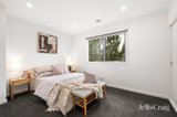 https://images.listonce.com.au/custom/160x/listings/1-acorn-grove-mooroolbark-vic-3138/866/01871866_img_12.jpg?y5TM5Fw2eRk