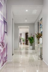 https://images.listonce.com.au/custom/160x/listings/1-alderberry-road-keysborough-vic-3173/046/01531046_img_09.jpg?Z8gmn0Am2QI