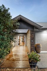 https://images.listonce.com.au/custom/160x/listings/1-allenby-road-lilydale-vic-3140/145/01631145_img_03.jpg?r7dNfD9LhS4