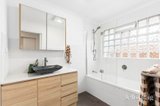 https://images.listonce.com.au/custom/160x/listings/1-allister-court-lara-vic-3212/004/01982004_img_08.jpg?Jq-iqsPBL6M