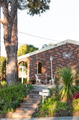 https://images.listonce.com.au/custom/160x/listings/1-anley-mews-montmorency-vic-3094/296/01518296_img_17.jpg?znzVrcSsl9Y