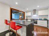 https://images.listonce.com.au/custom/160x/listings/1-annie-court-croydon-vic-3136/647/01525647_img_07.jpg?kboe5doYOHw