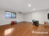 https://images.listonce.com.au/custom/160x/listings/1-annie-court-croydon-vic-3136/647/01525647_img_11.jpg?58KI_uIt_ms