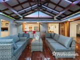 https://images.listonce.com.au/custom/160x/listings/1-annie-court-croydon-vic-3136/647/01525647_img_16.jpg?ljJDAbULFLY