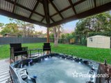 https://images.listonce.com.au/custom/160x/listings/1-annie-court-croydon-vic-3136/647/01525647_img_18.jpg?wTb4TZcjfMw