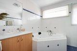 https://images.listonce.com.au/custom/160x/listings/1-appleblossom-court-viewbank-vic-3084/640/01564640_img_08.jpg?ZiwE5nlVxjE