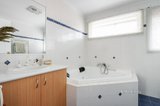 https://images.listonce.com.au/custom/160x/listings/1-appleblossom-court-viewbank-vic-3084/845/01521845_img_09.jpg?kmOk5T_9Z5k