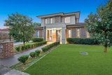 https://images.listonce.com.au/custom/160x/listings/1-arianne-road-glen-waverley-vic-3150/674/01934674_img_04.jpg?rq4B72RvEH4