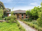 https://images.listonce.com.au/custom/160x/listings/1-arkarra-court-mooroolbark-vic-3138/322/01524322_img_17.jpg?iIPISJYp32U